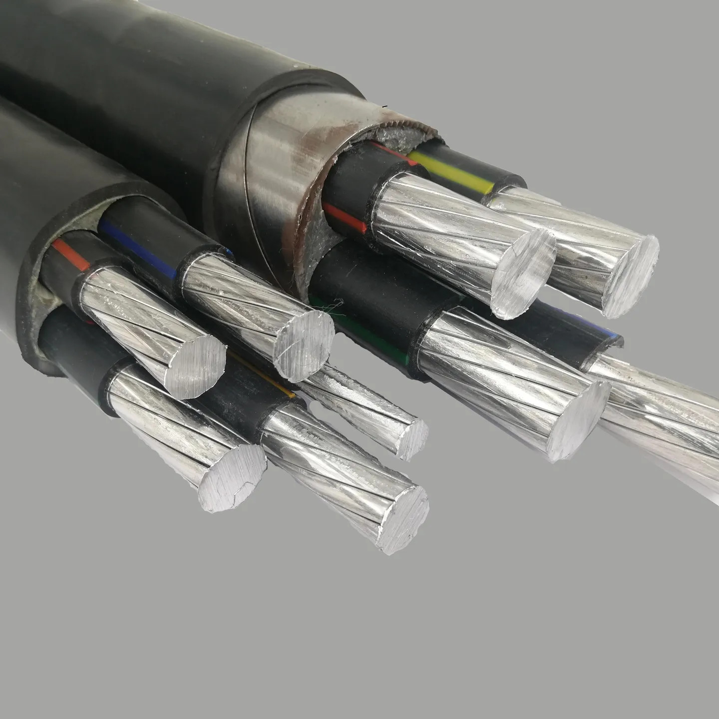 Что дороже, кабель из алюминиевого сплава или кабель из алюминиевого ядра?